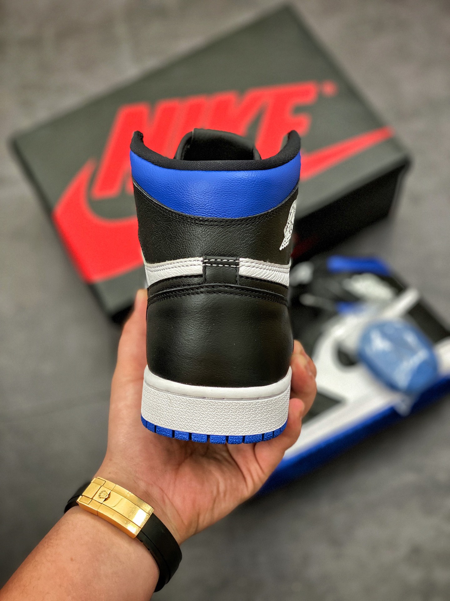 Air Jordan 1 Retro High OG 'Royal Toe' 555088-041