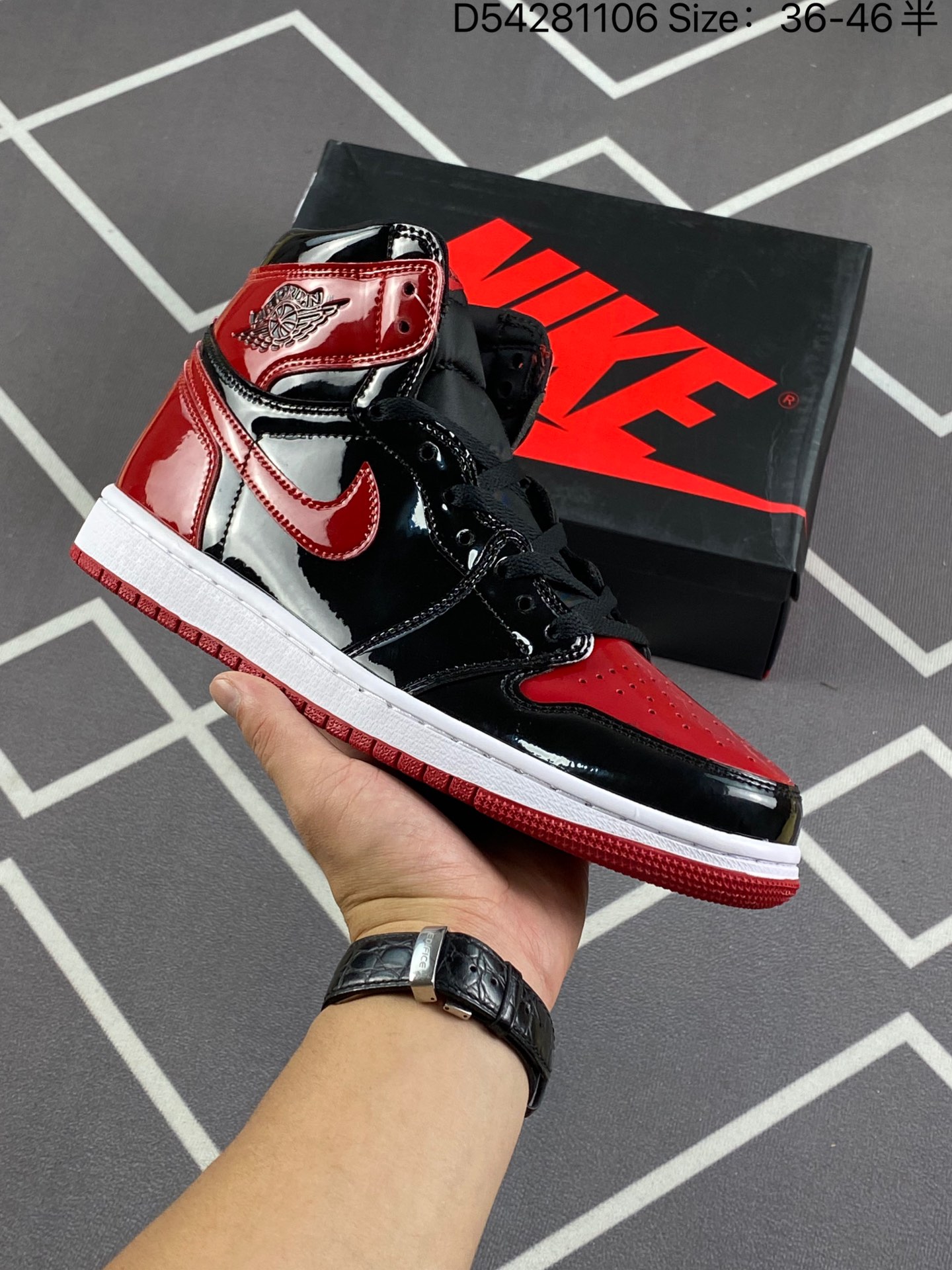 Air Jordan 1 Retro High OG 'Patent Bred' 555088-063