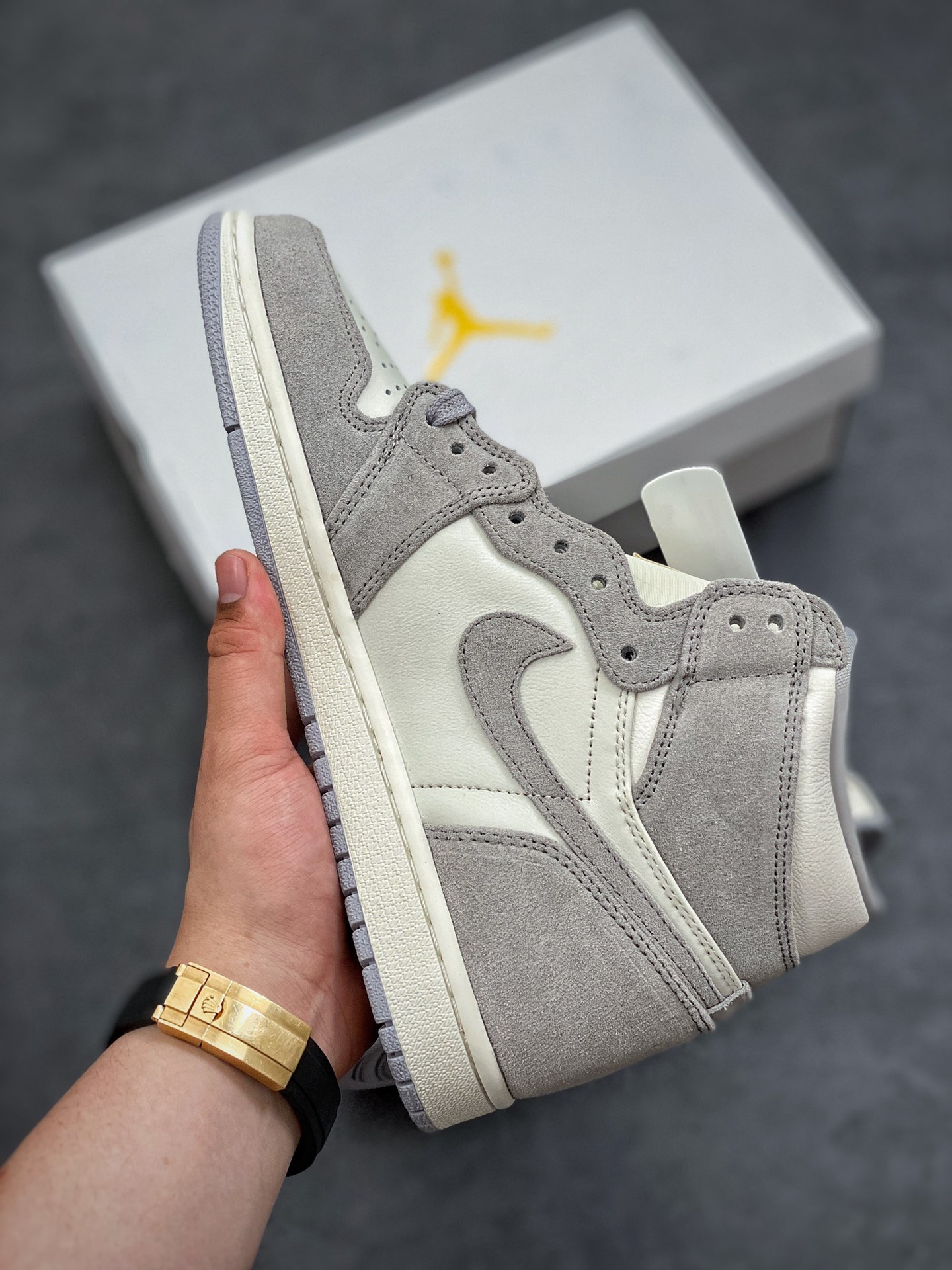 Air Jordan 1 High Premium 'Atmosphere Grey' AH7389-101