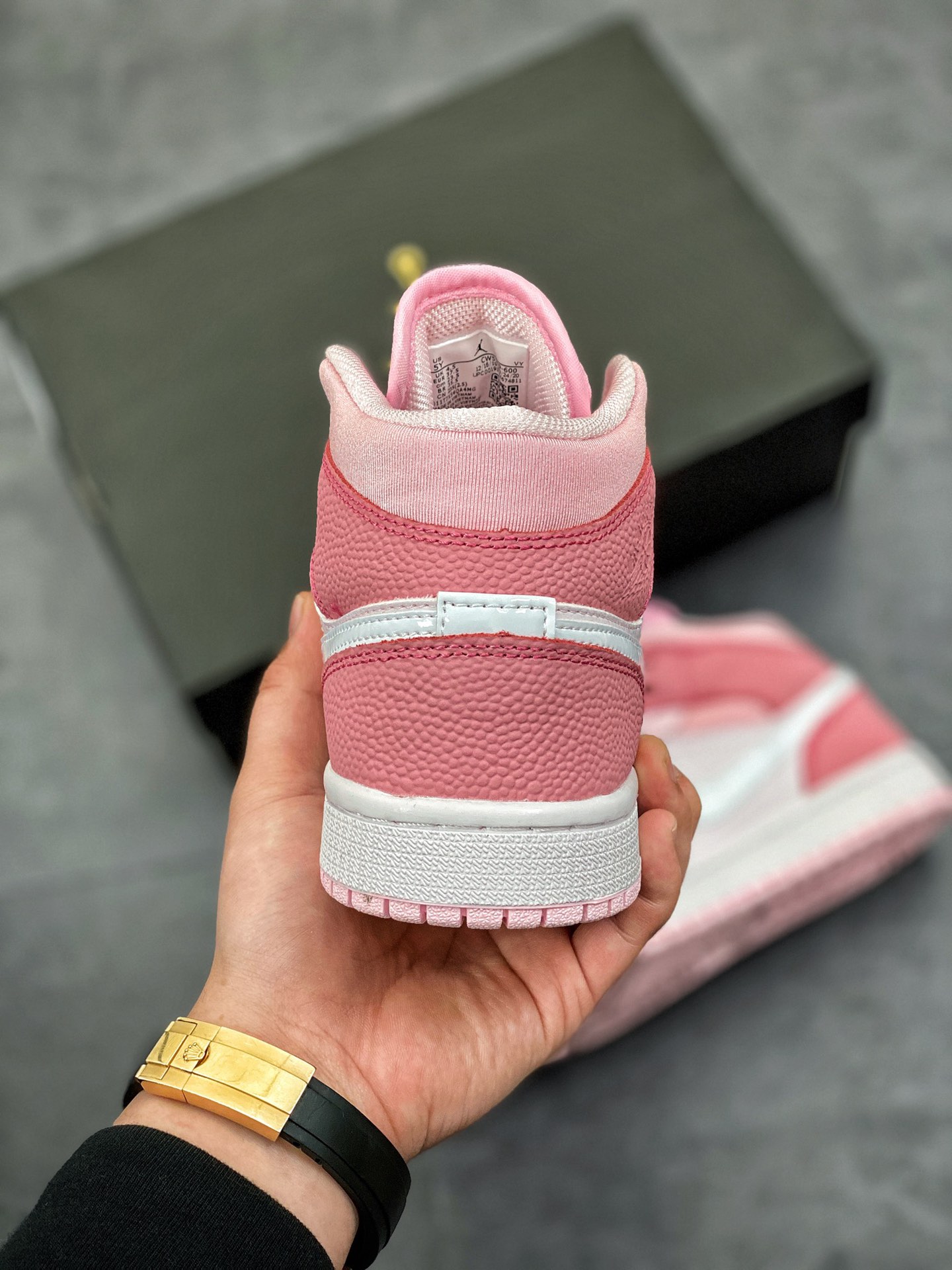 Air Jordan 1 Mid 'Digital Pink' CW5379-600