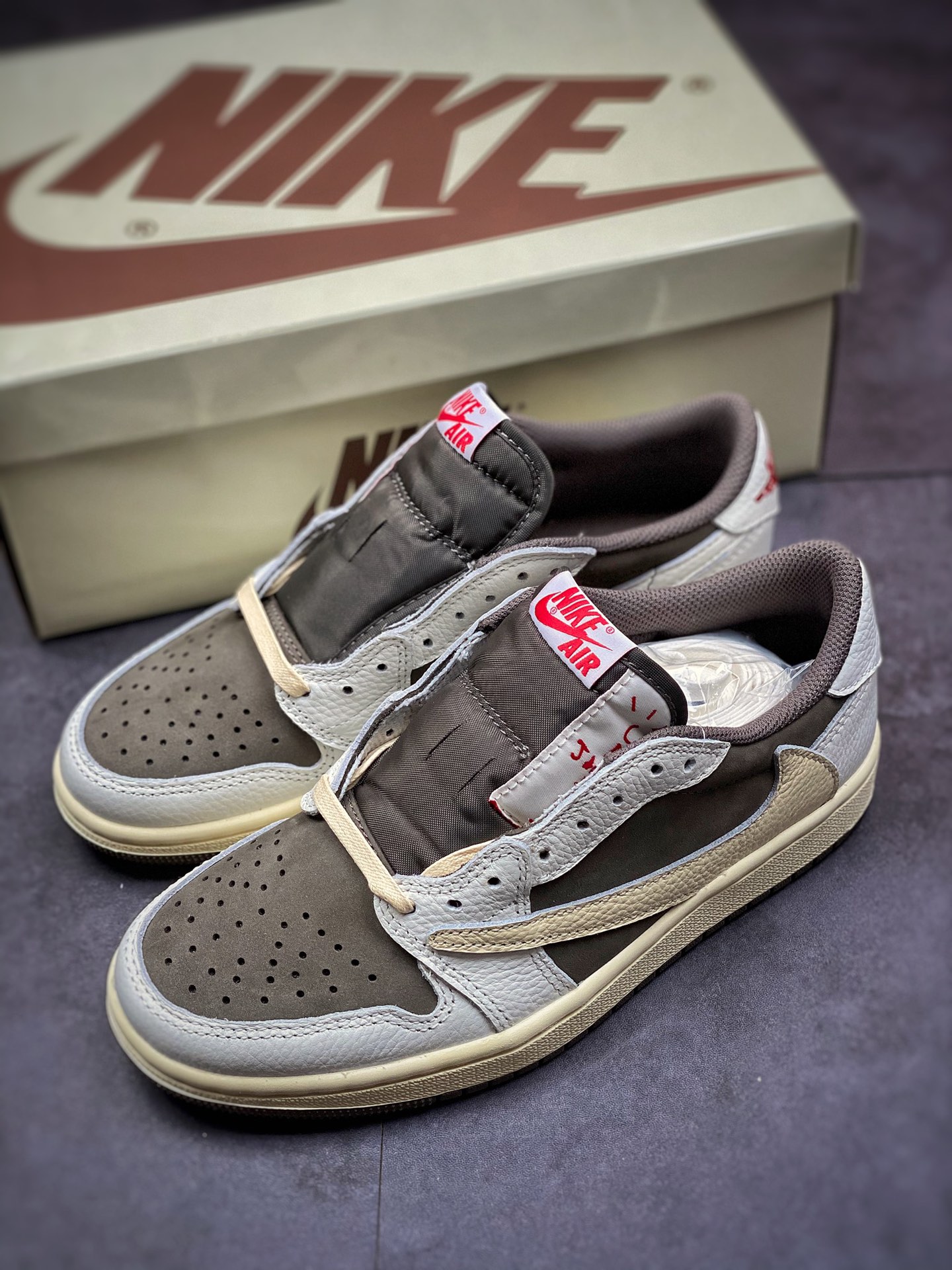 Travis Scott x Air Jordan 1 Low OG 'Reverse Mocha' DM7866-162