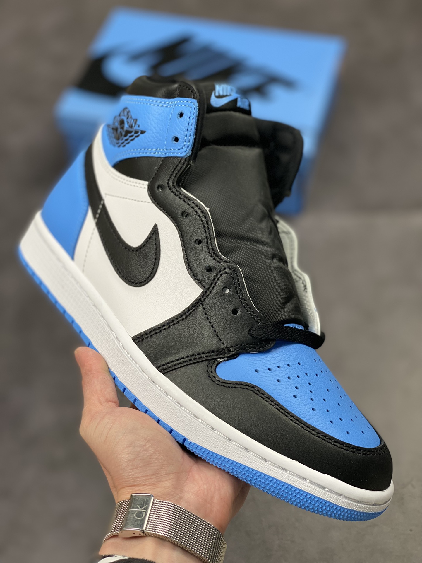 Air Jordan 1 Retro High OG 'UNC Toe' DZ5485-400