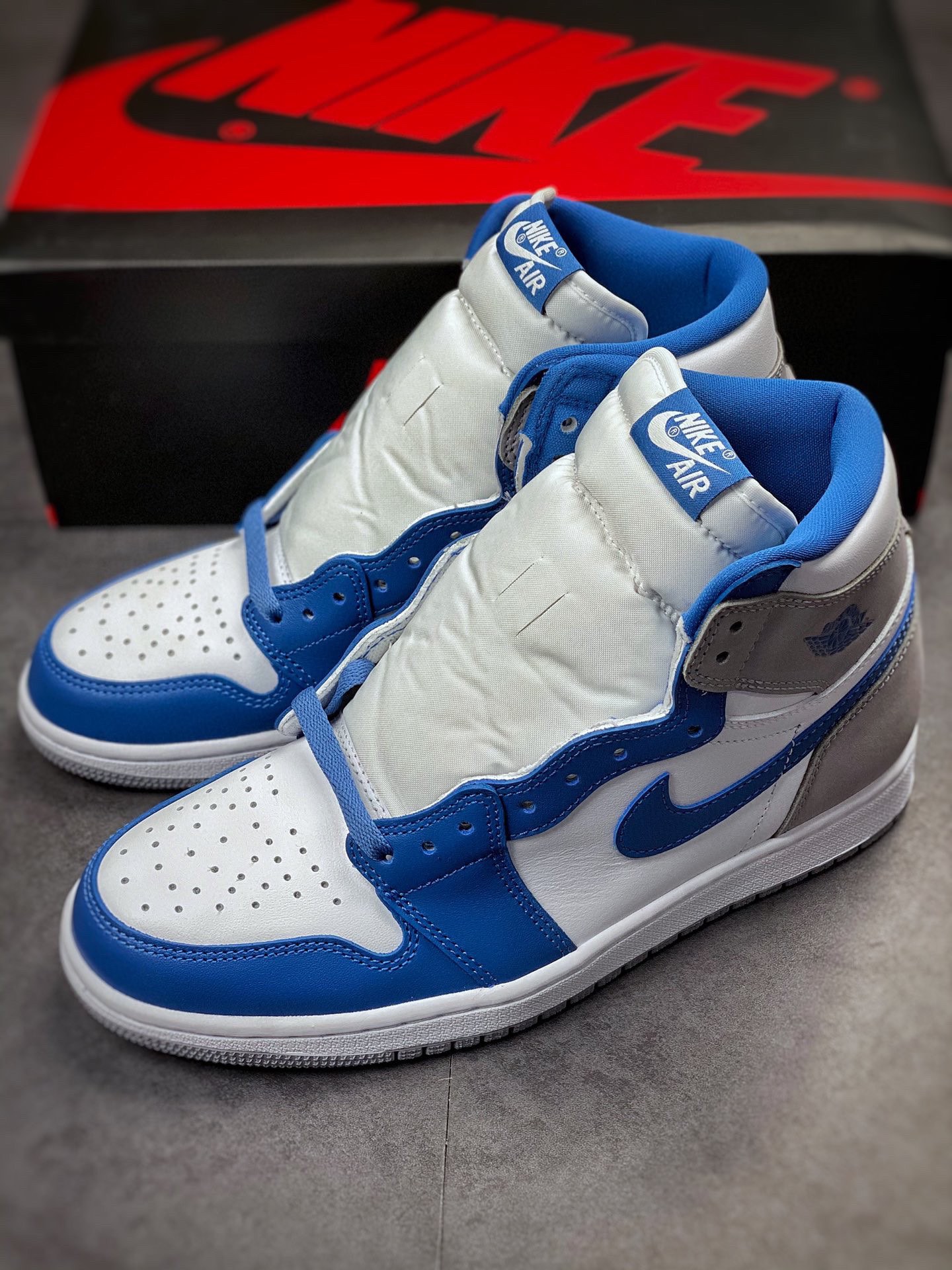 Air Jordan 1 Retro High OG 'True Blue' DZ5485-410