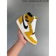 Air Jordan 1 Retro High OG 'Yellow Ochre' DZ5485-701