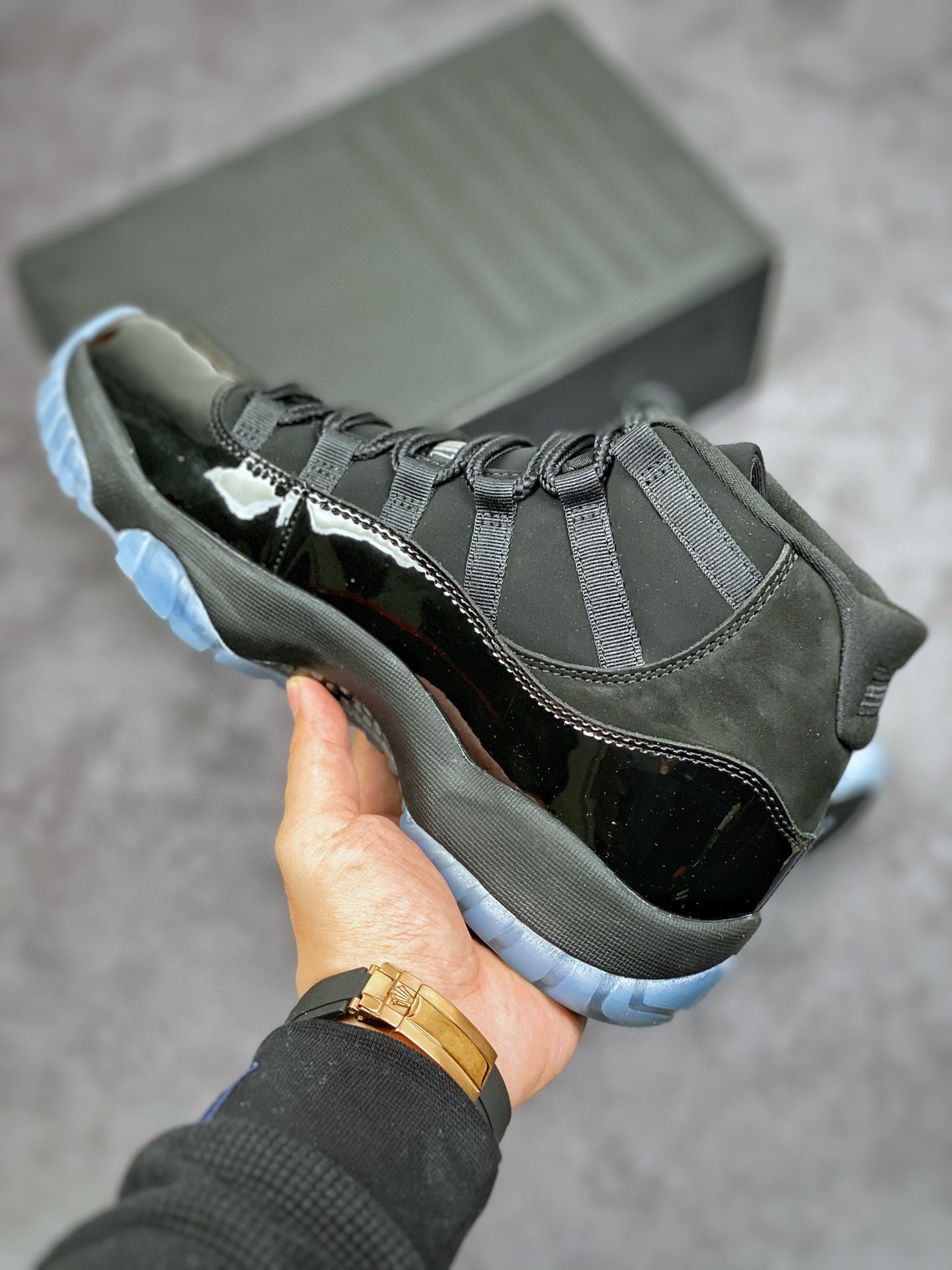 Air Jordan 11 Retro 'Cap and Gown' 378037-005