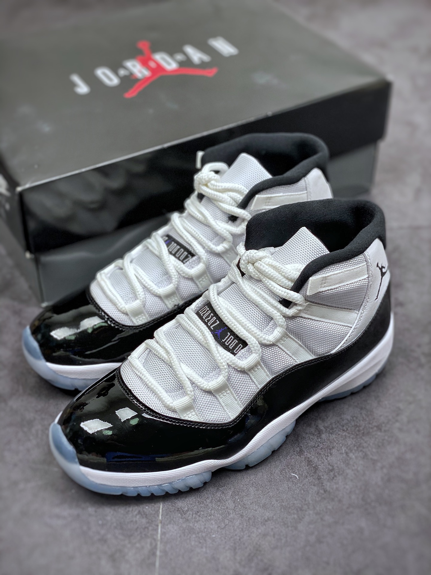 Air Jordan 11 Retro 'Concord' 2018 378037-100