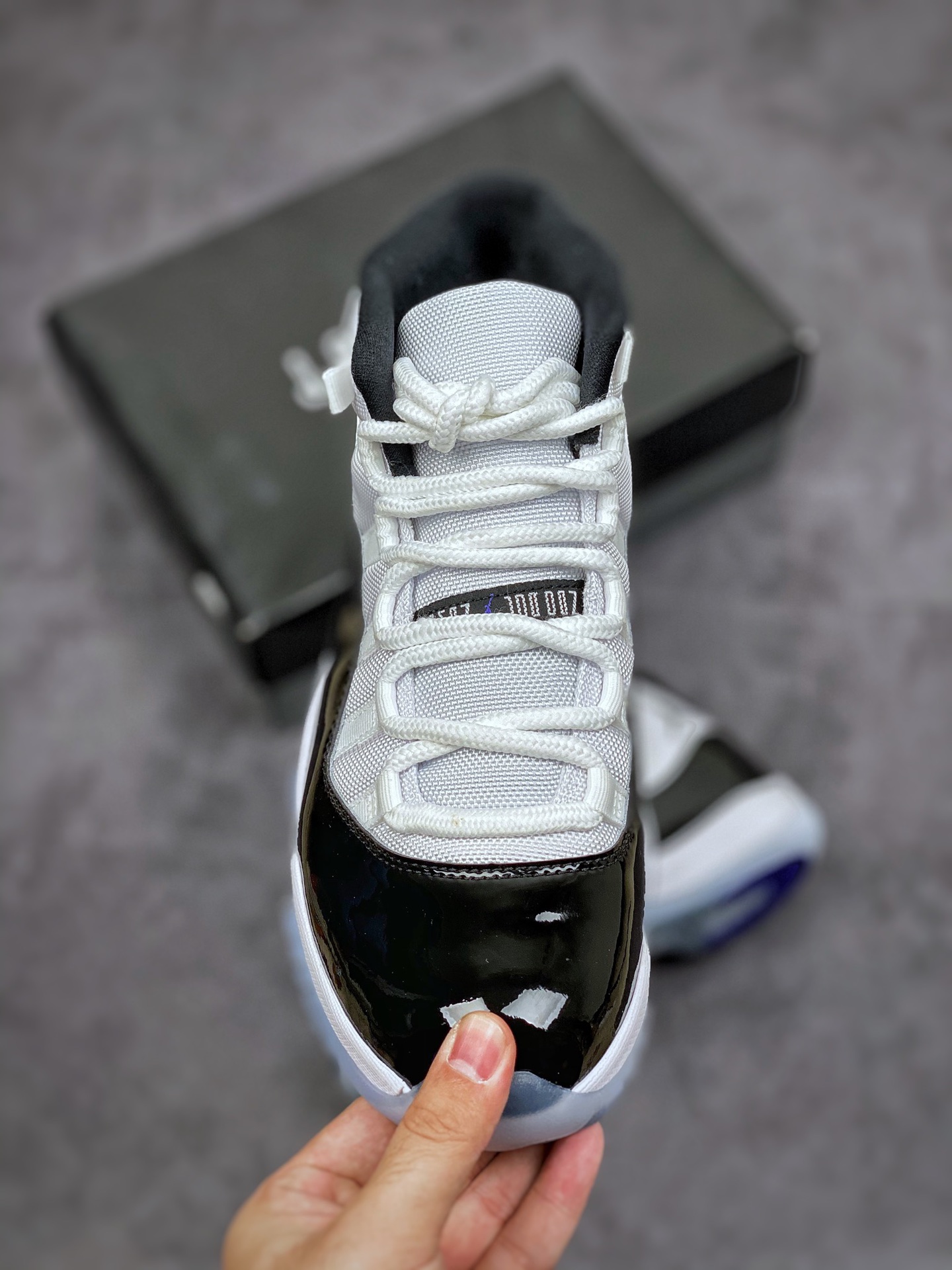 Air Jordan 11 Retro 'Concord' 2018 378037-100