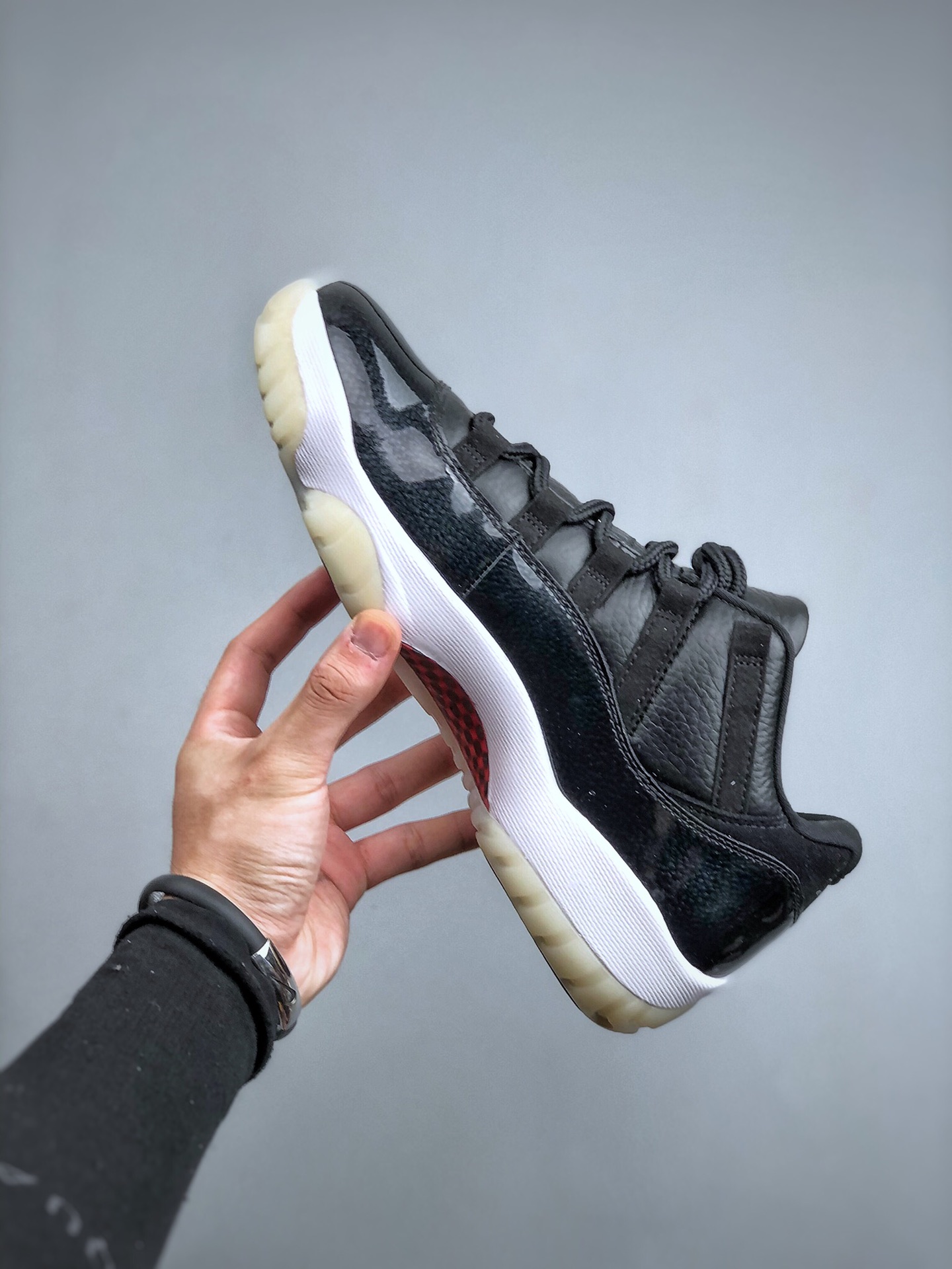 Air Jordan 11 Retro Low '72-10' AV2187-001