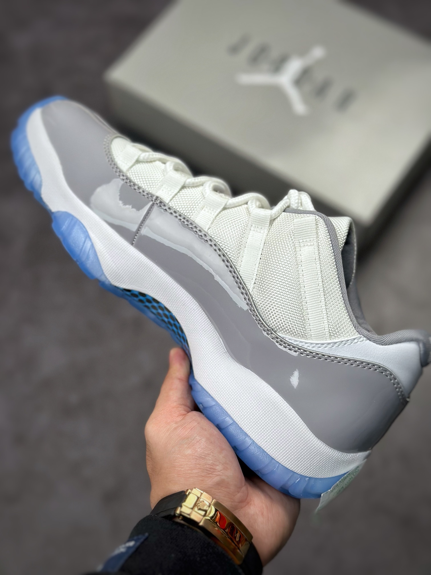 Air Jordan 11 Retro Low 'Cement Grey' AV2187-140