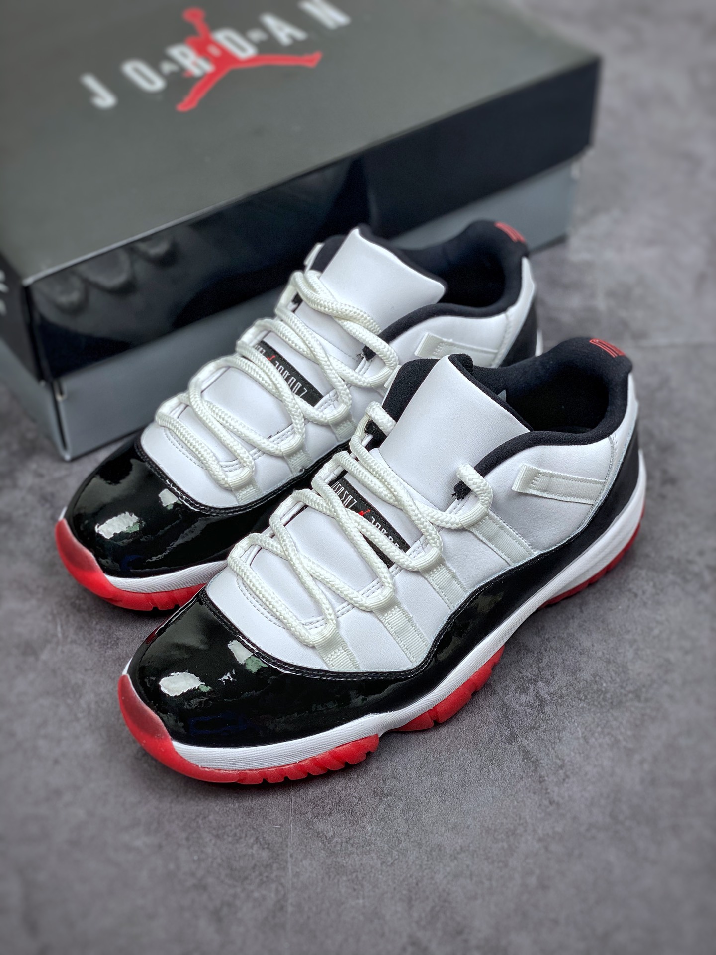 Air Jordan 11 Retro Low 'Concord-Bred' AV2187-160