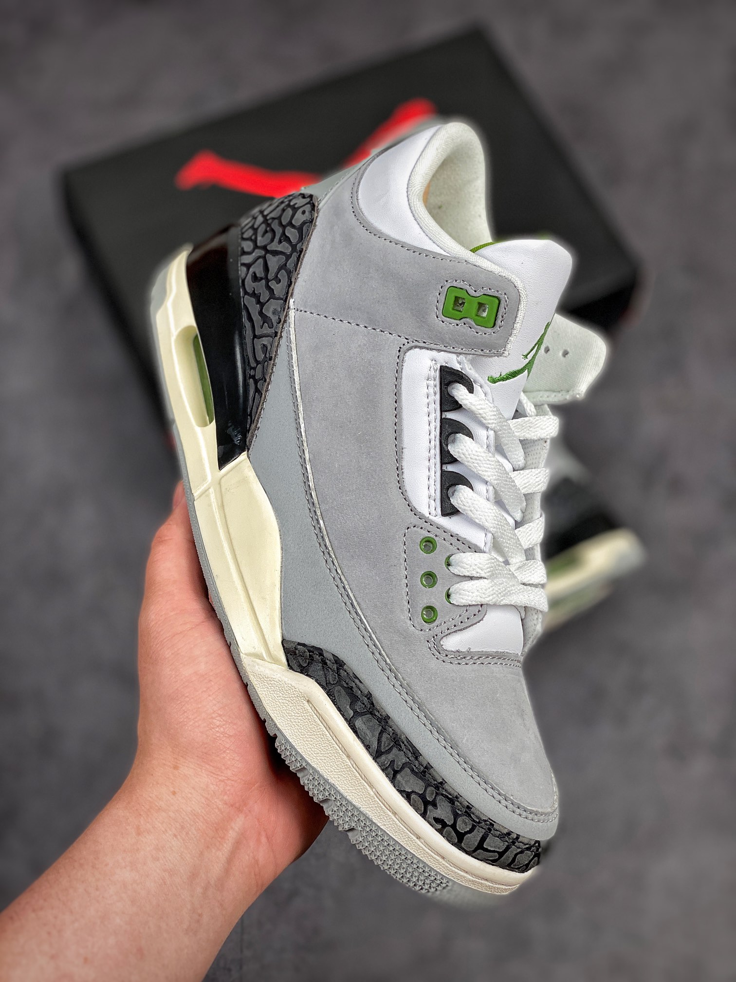 Air Jordan 3 Retro 'Chlorophyll' 136064-006