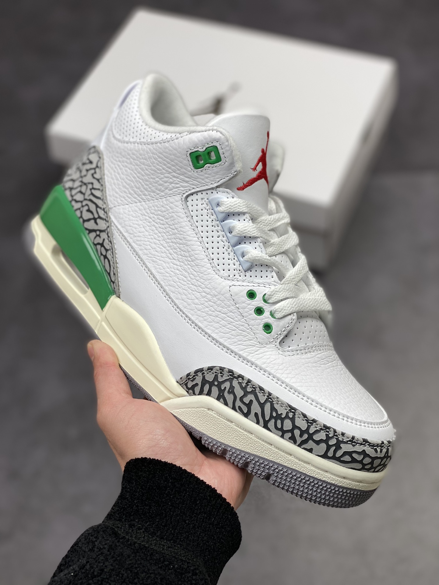 Air Jordan 3 Retro 'Lucky Green' CK9246-136