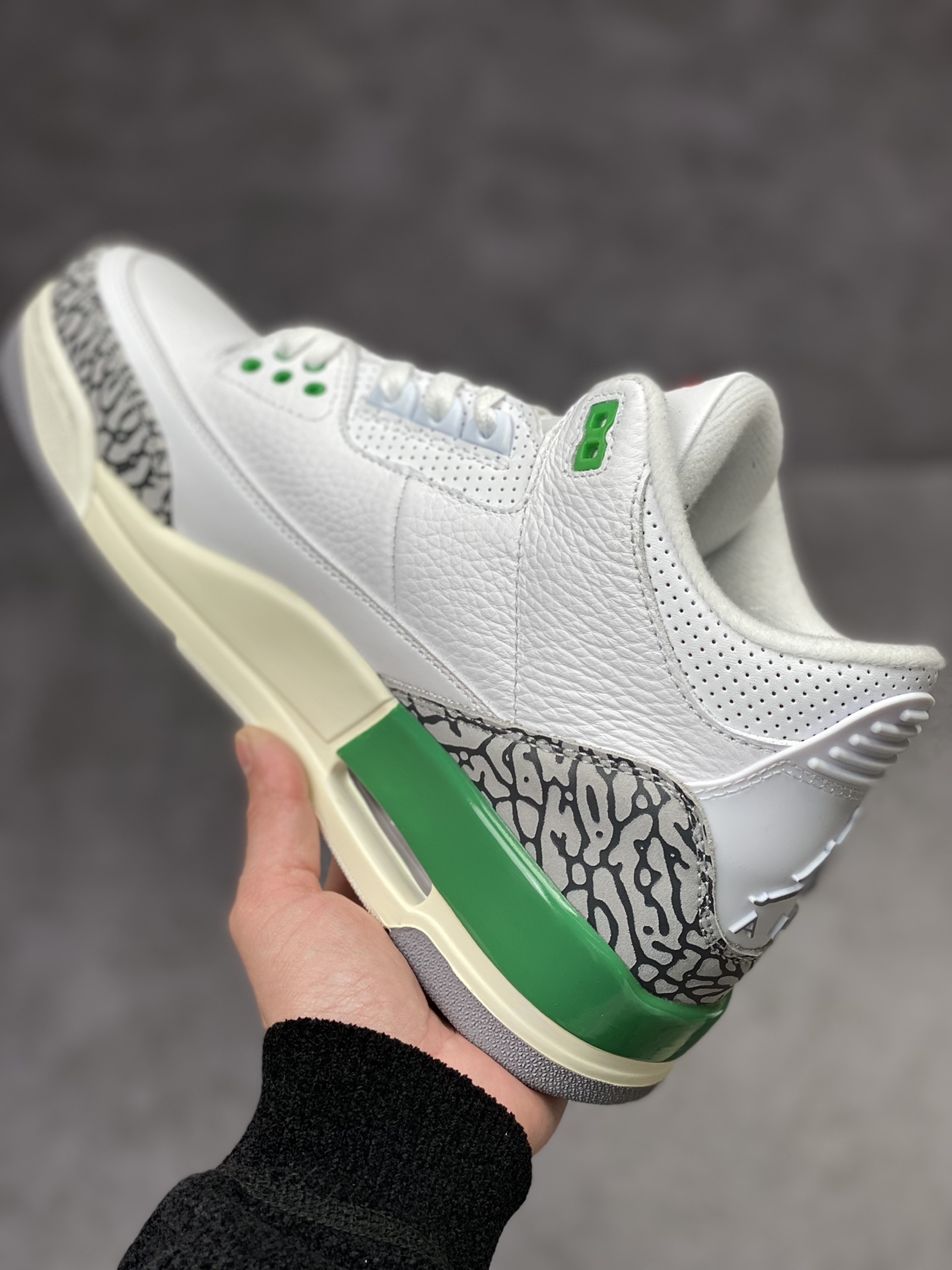 Air Jordan 3 Retro 'Lucky Green' CK9246-136