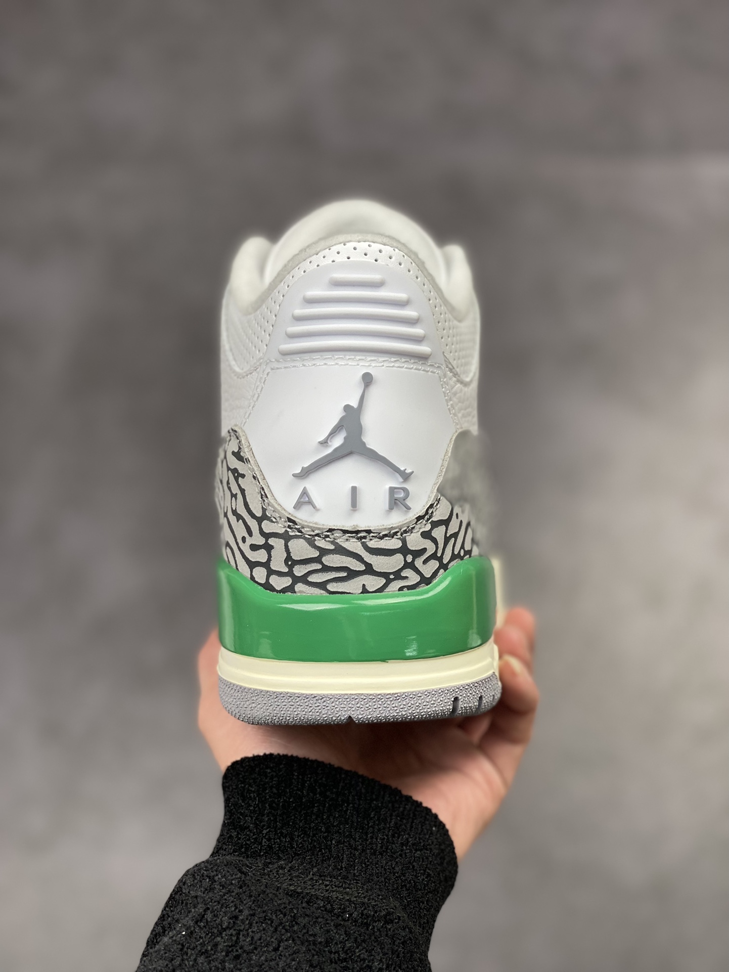 Air Jordan 3 Retro 'Lucky Green' CK9246-136