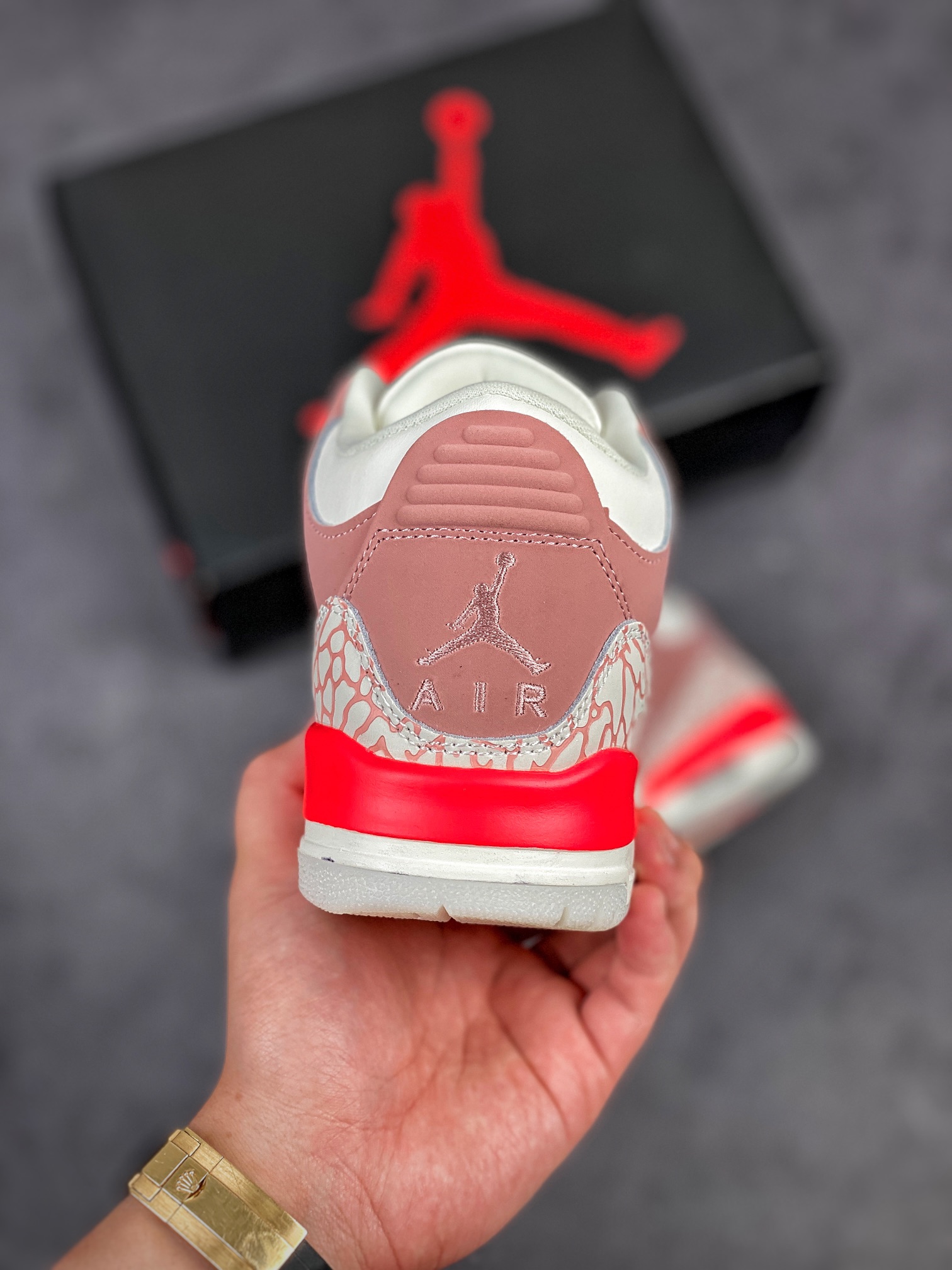 Air Jordan 3 Retro 'Rust Pink' CK9246-600