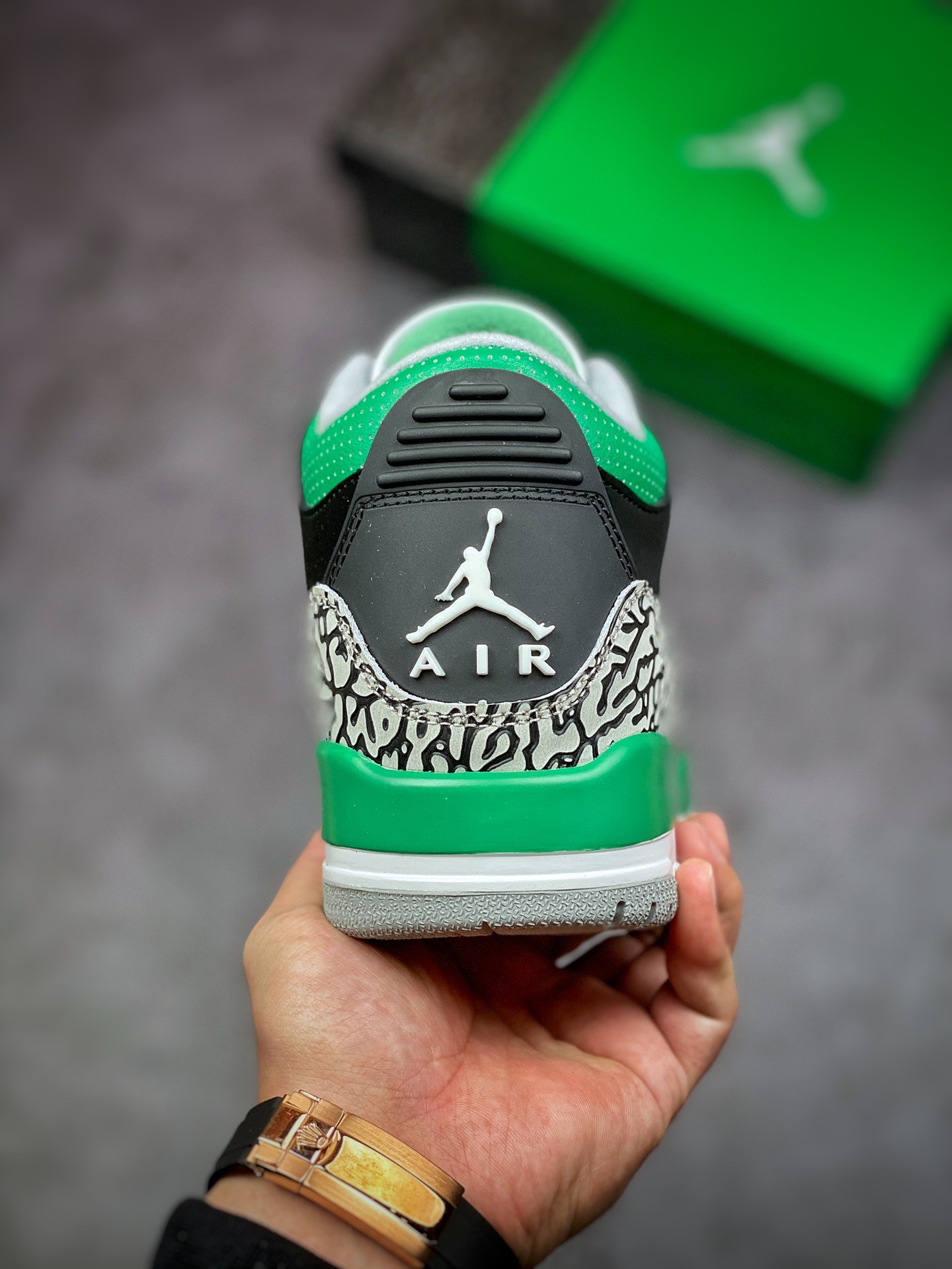 Air Jordan 3 Retro 'Pine Green' CT8532-030