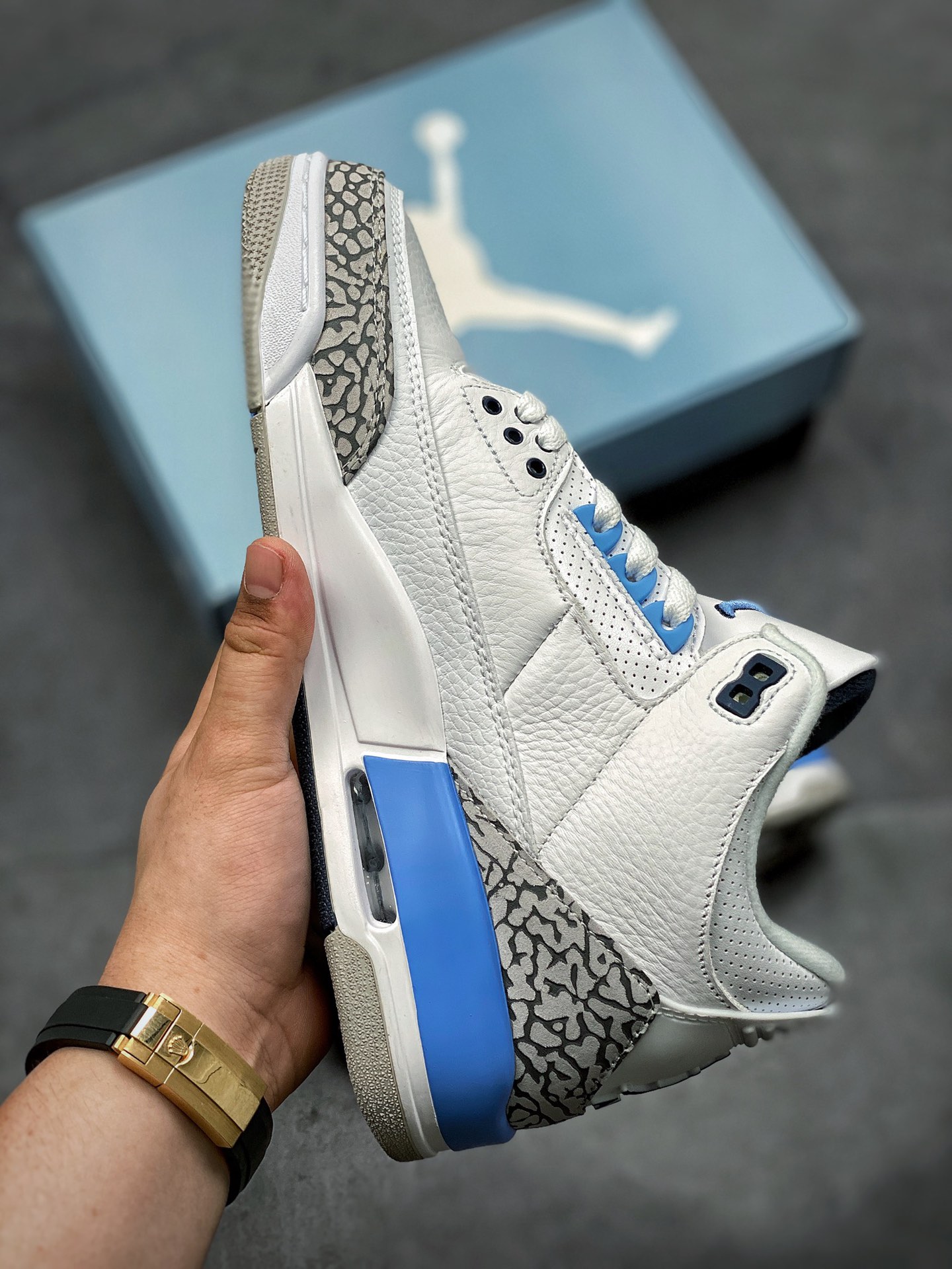 Air Jordan 3 Retro 'UNC' CT8532-104