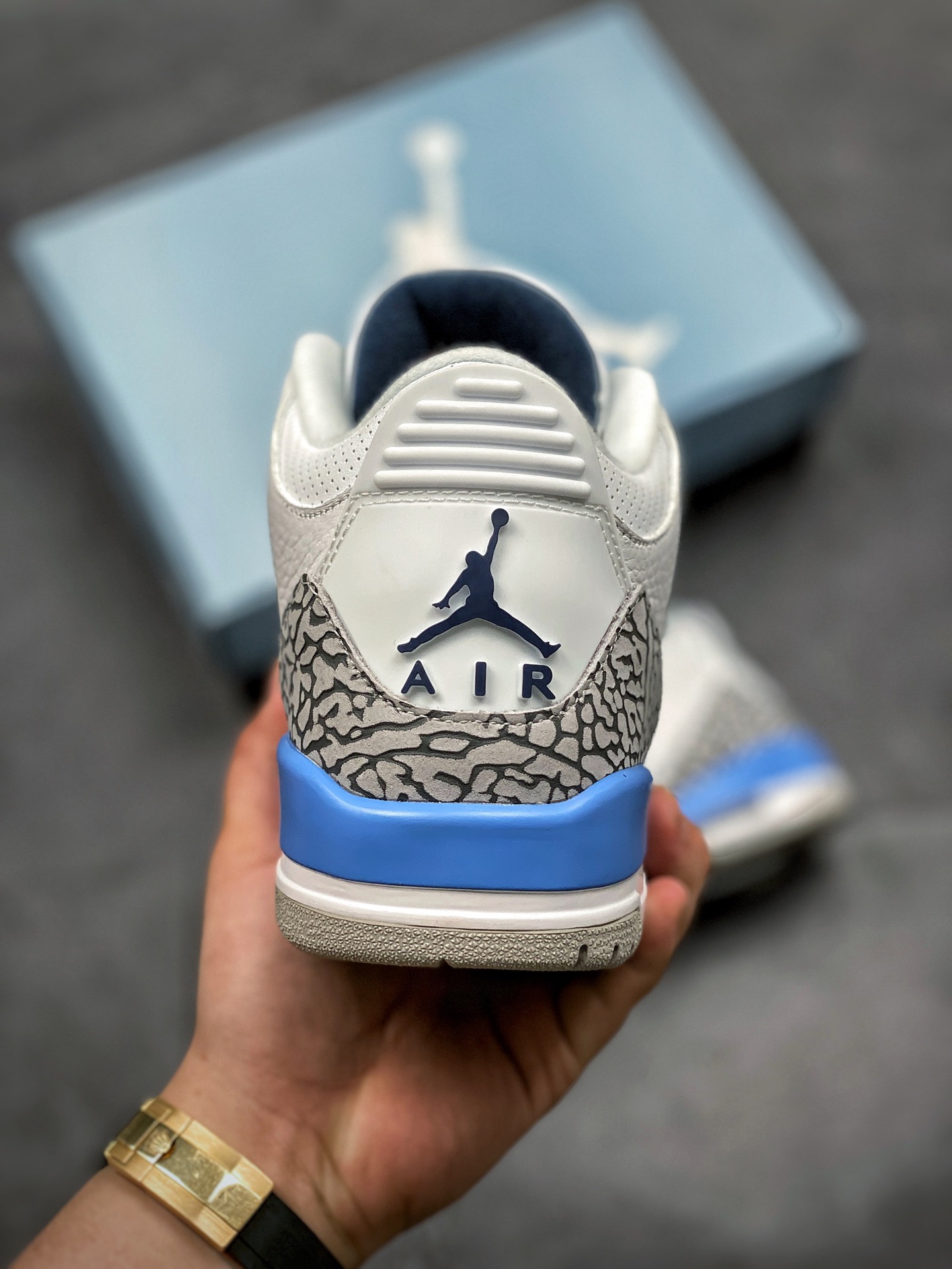 Air Jordan 3 Retro 'UNC' CT8532-104