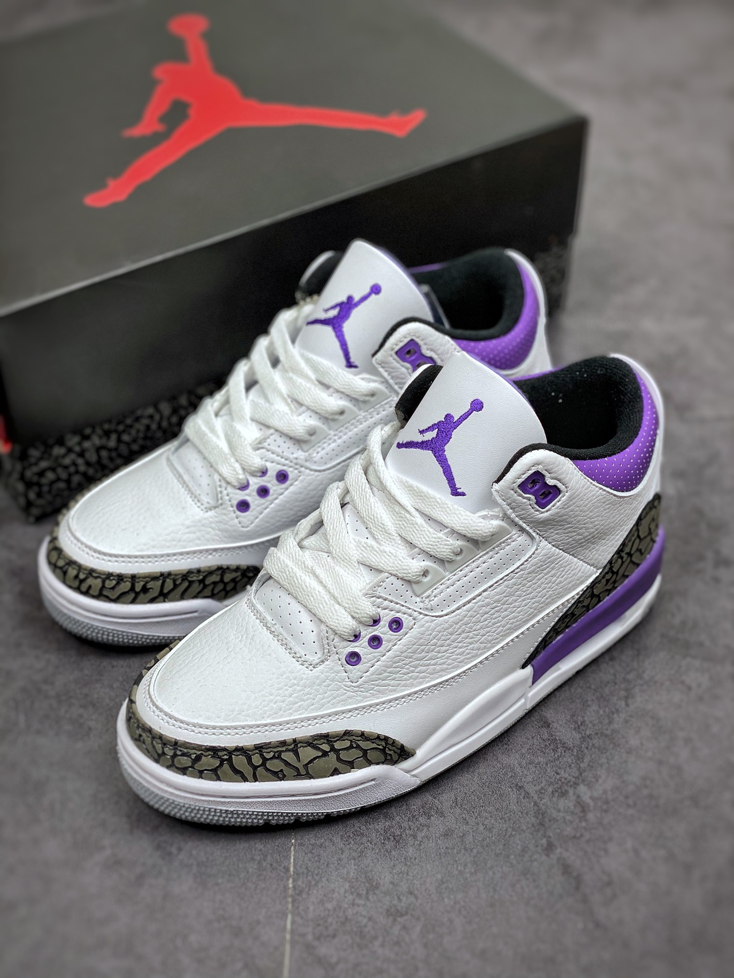 Air Jordan 3 Retro 'Dark Iris' CT8532-105