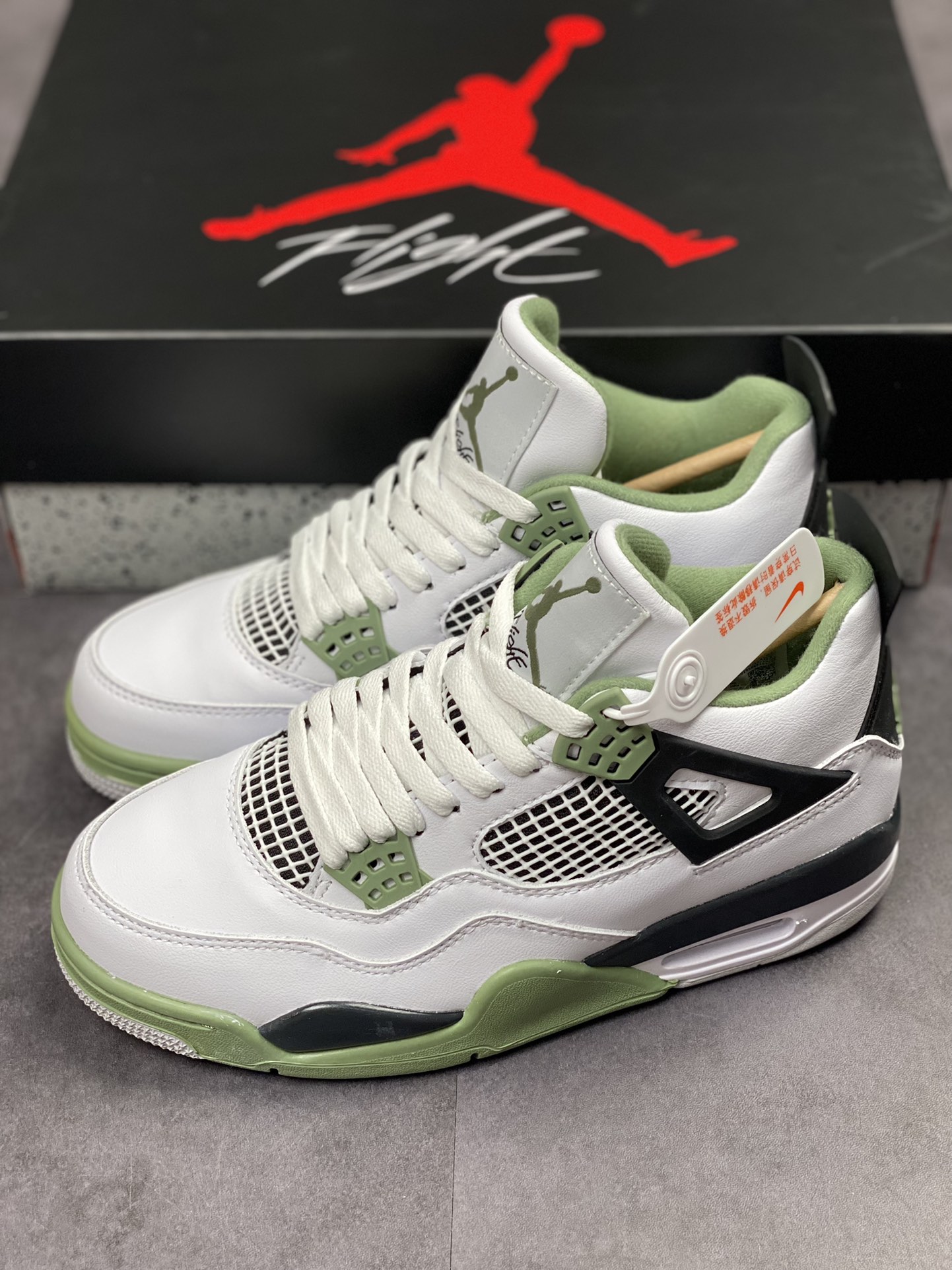 Air Jordan 4 Retro 'Seafoam' AQ9129-103