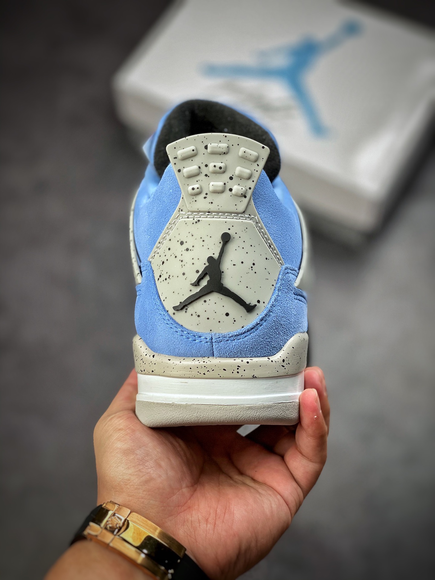 Air Jordan 4 Retro 'University Blue' CT8527-400