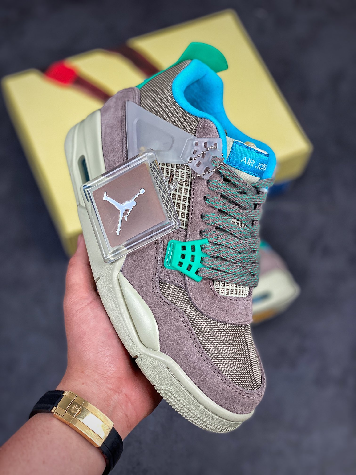 Union LA x Air Jordan 4 Retro 'Taupe Haze' DJ5718-242