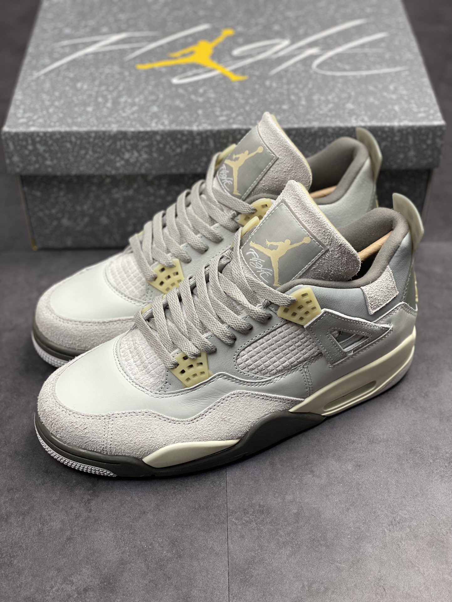 Air Jordan 4 Retro SE 'Craft Photon Dust' DV3742-021