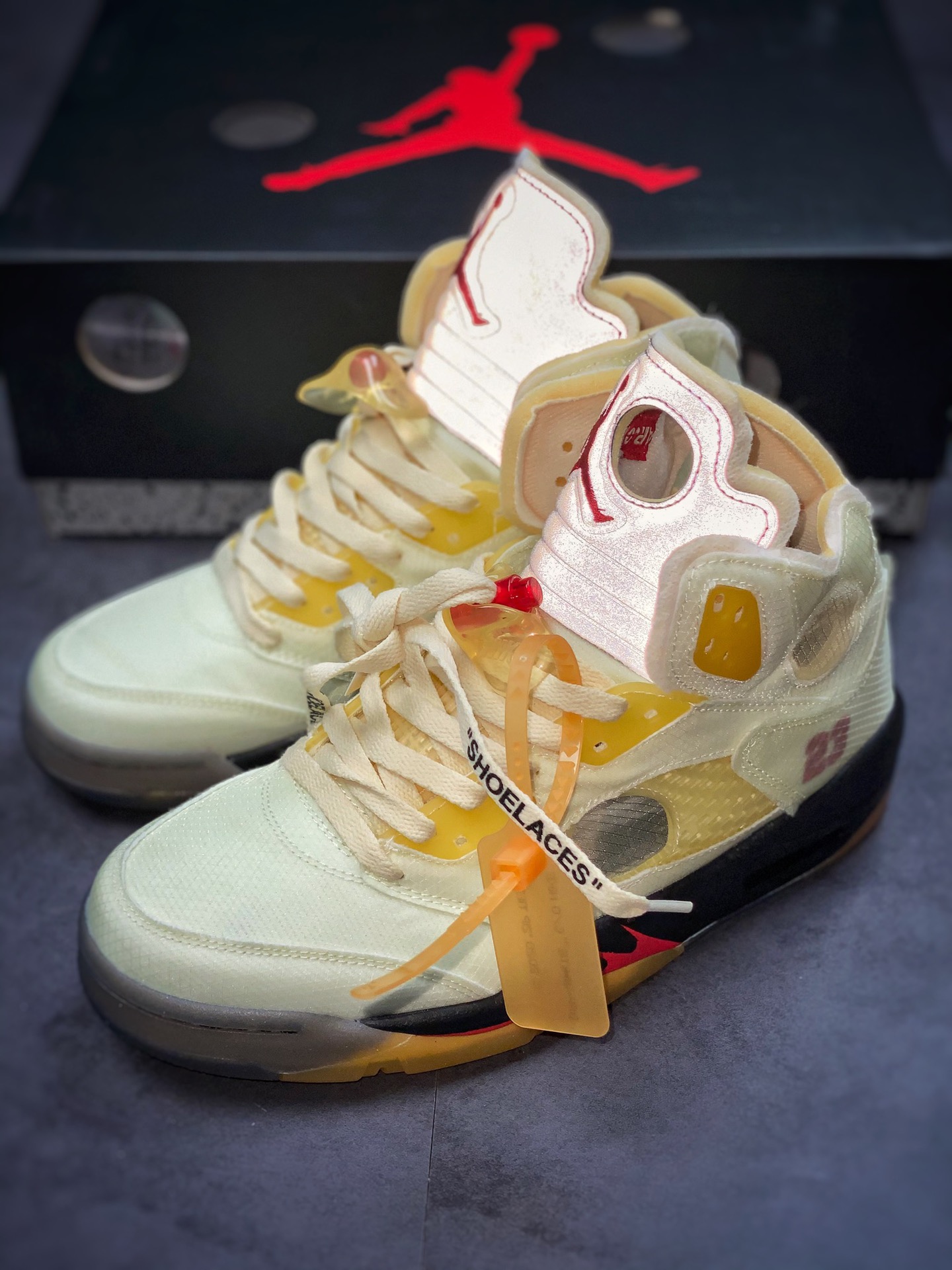 Off-White x Air Jordan 5 SP 'Sail' DH8565-100