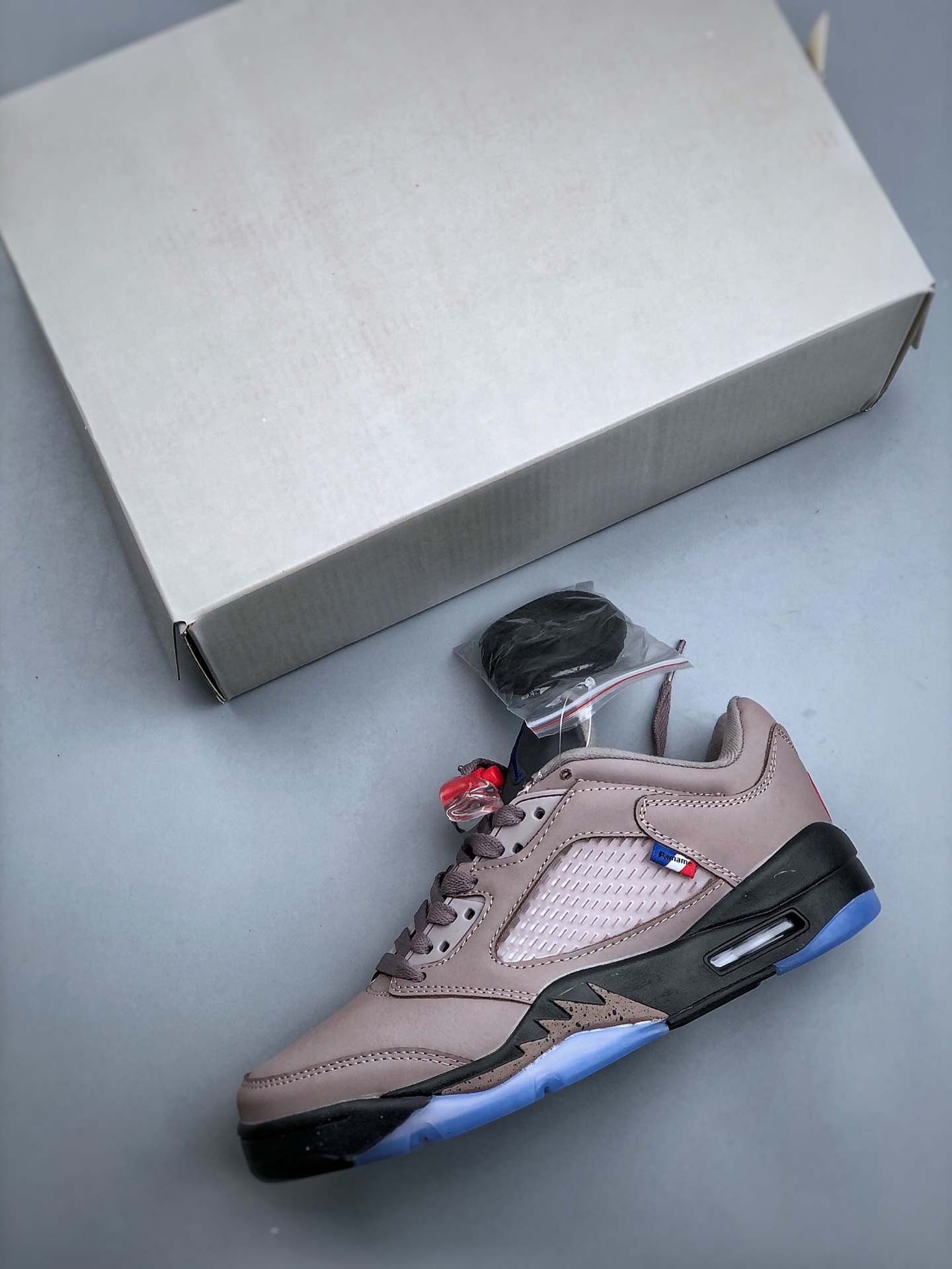 Paris Saint-Germain x Air Jordan 5 Retro Low 'Paname' DX6325-204