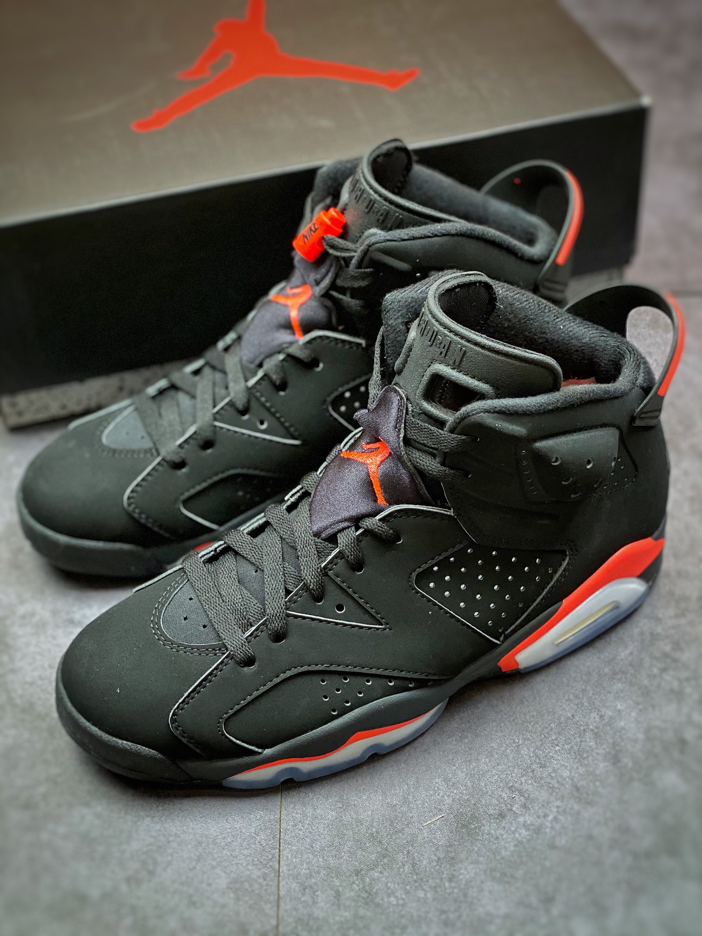 Air Jordan 6 Retro 'Infrared' 2019 384664-060