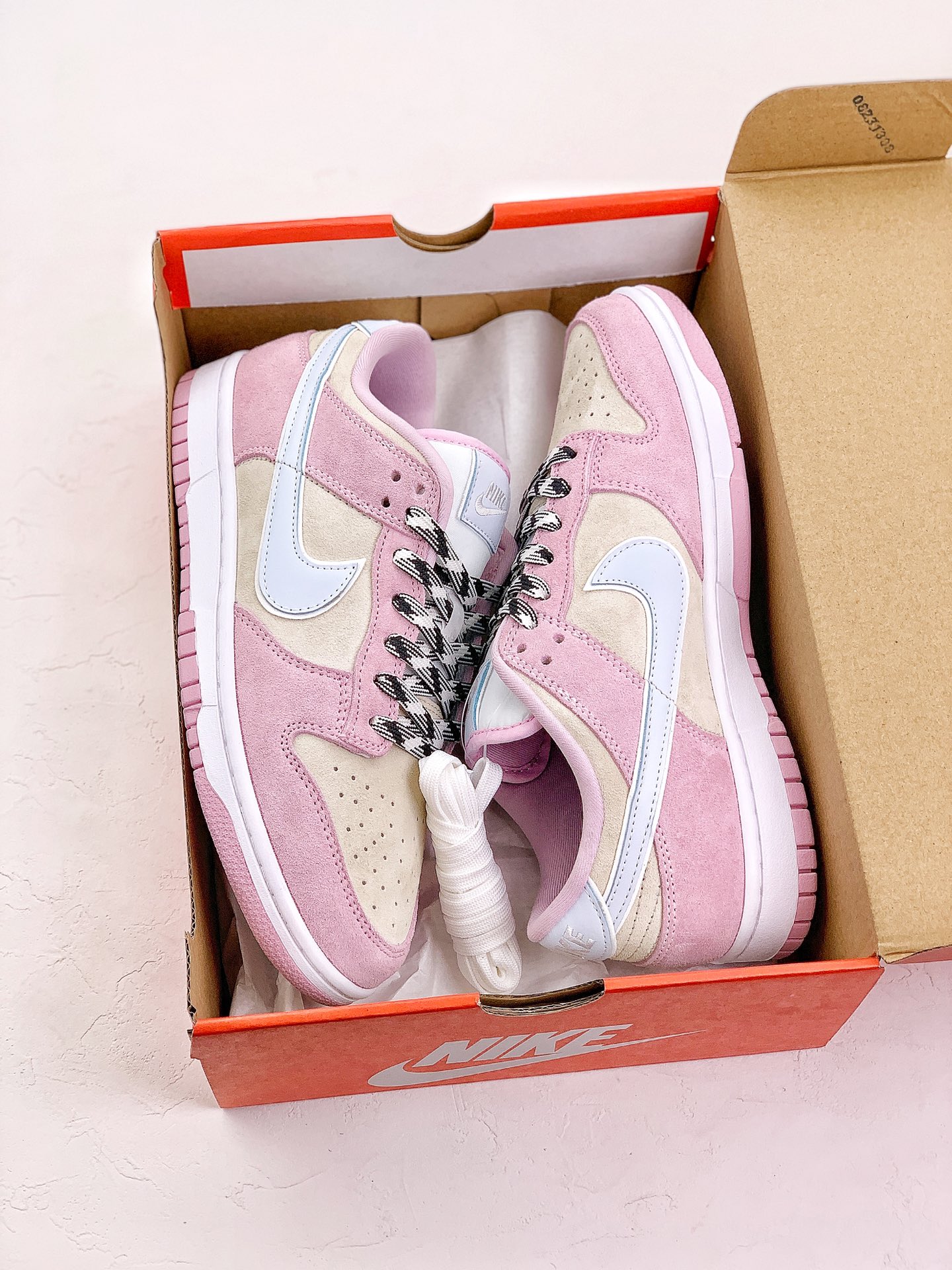 Nike Dunk Low LX 'Pink Foam' DV3054-600