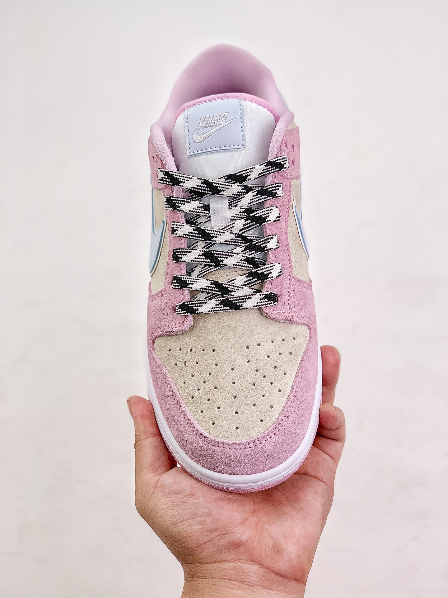 Nike Dunk Low LX 'Pink Foam' DV3054-600