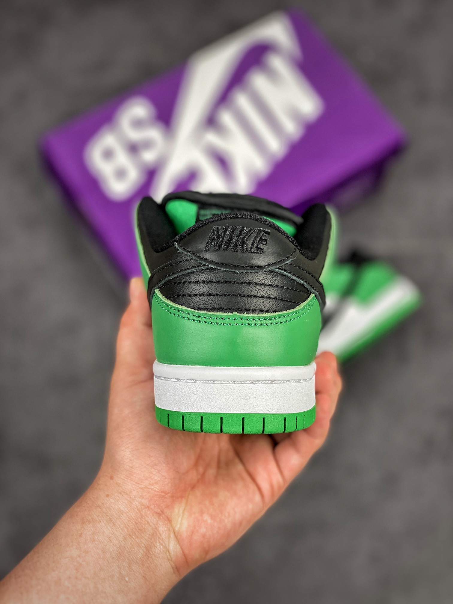 Nike SB Dunk Low Pro 'Classic Green' BQ6817-302