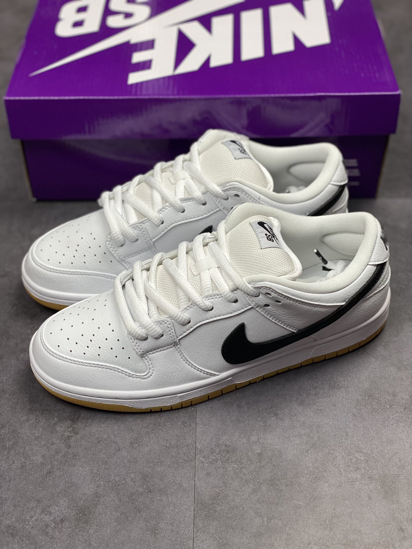 Nike SB Dunk Low Pro 'White Gum' CD2563-101