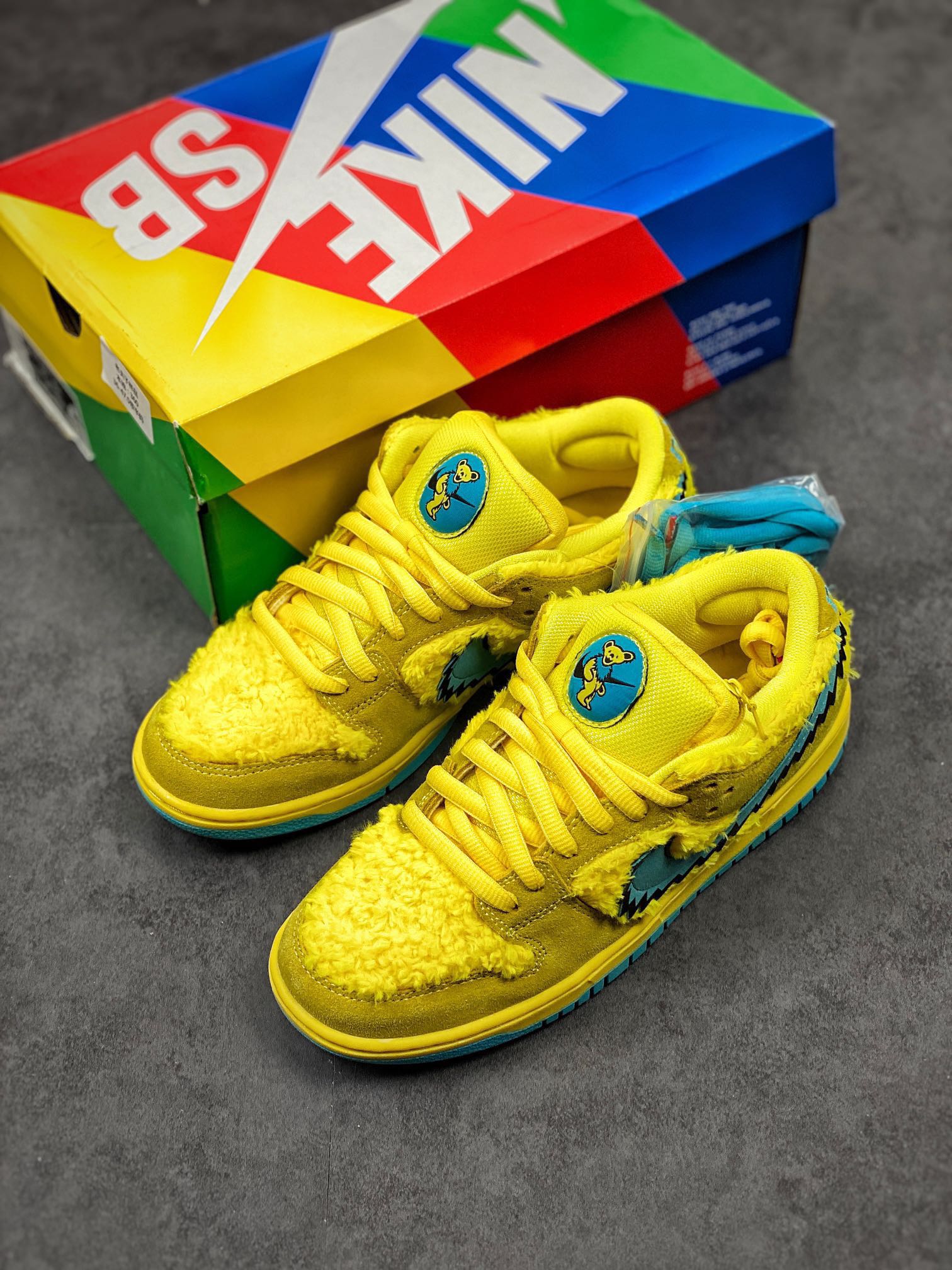 Nike x Grateful Dead SB Dunk Low 'Yellow Bear' CJ5378-700