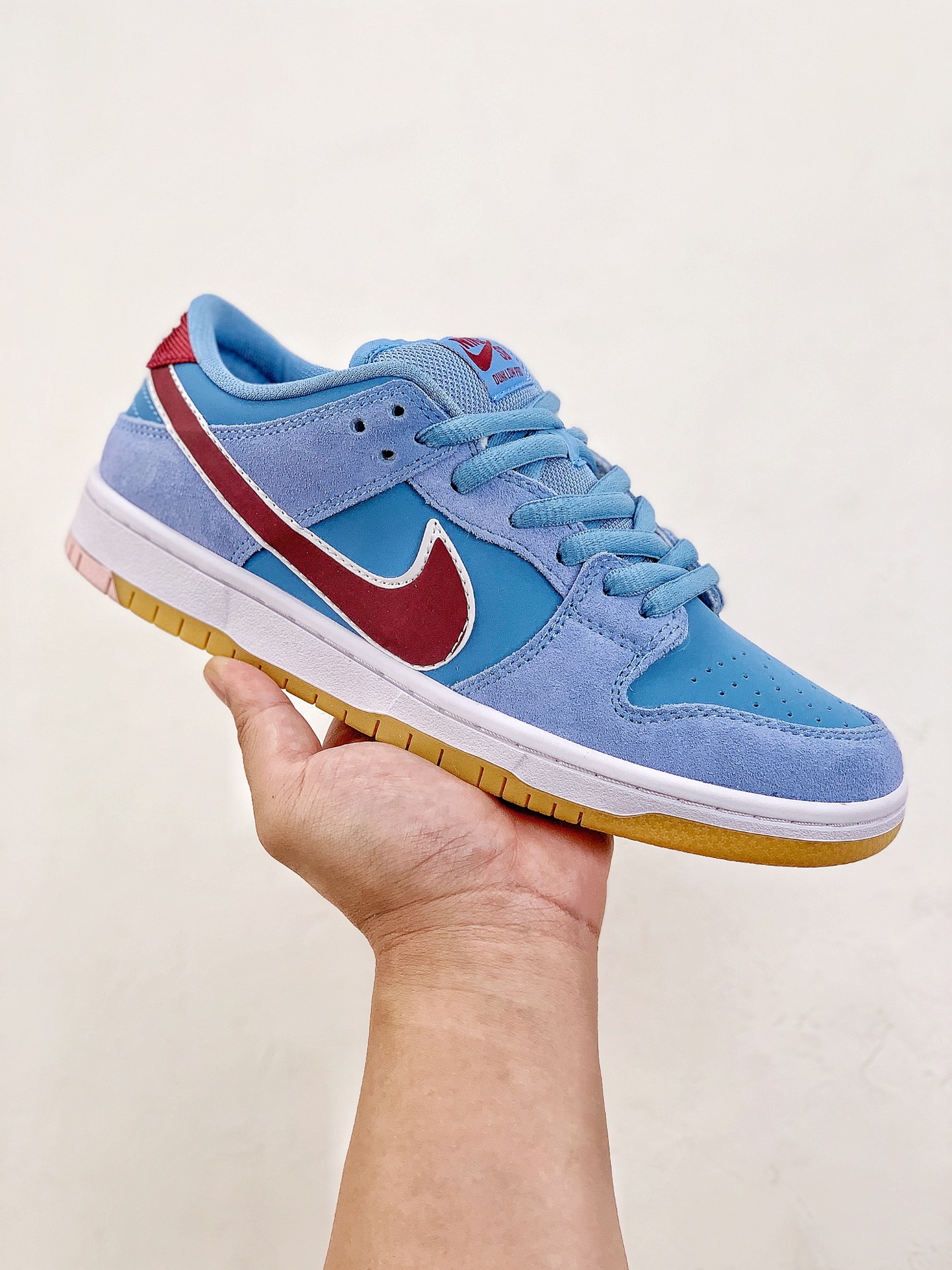 Nike Dunk Low Premium SB 'Philadelphia Phillies' DQ4040-400