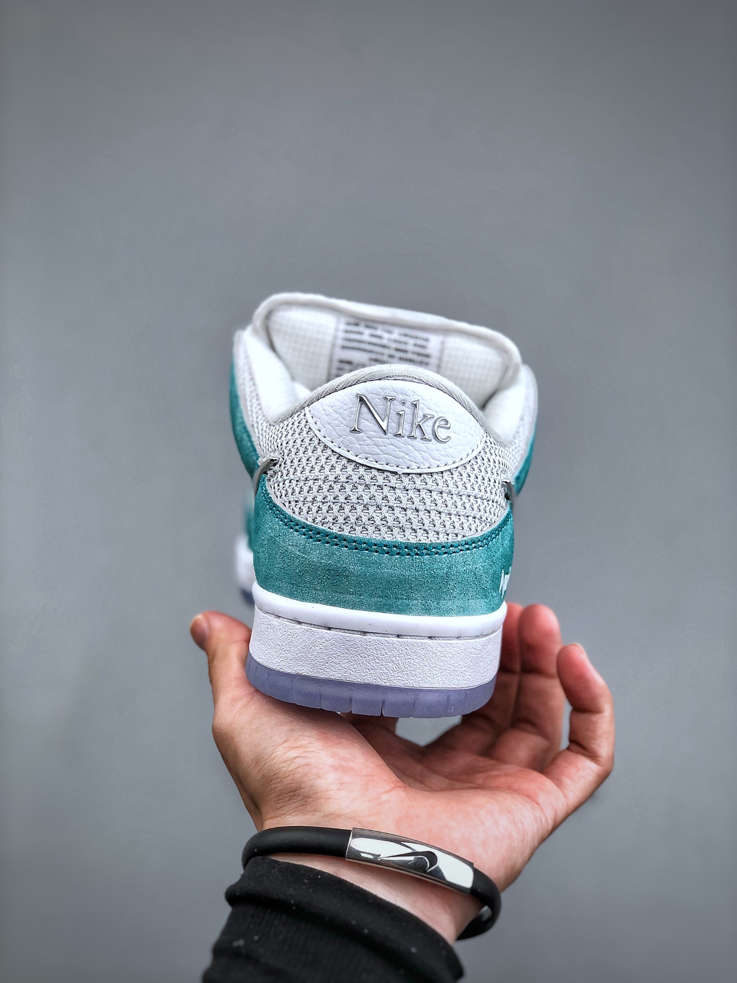 Nike x APRIL SKATEBOARDS SB Dunk Low 'Turbo Green' FD2562-400