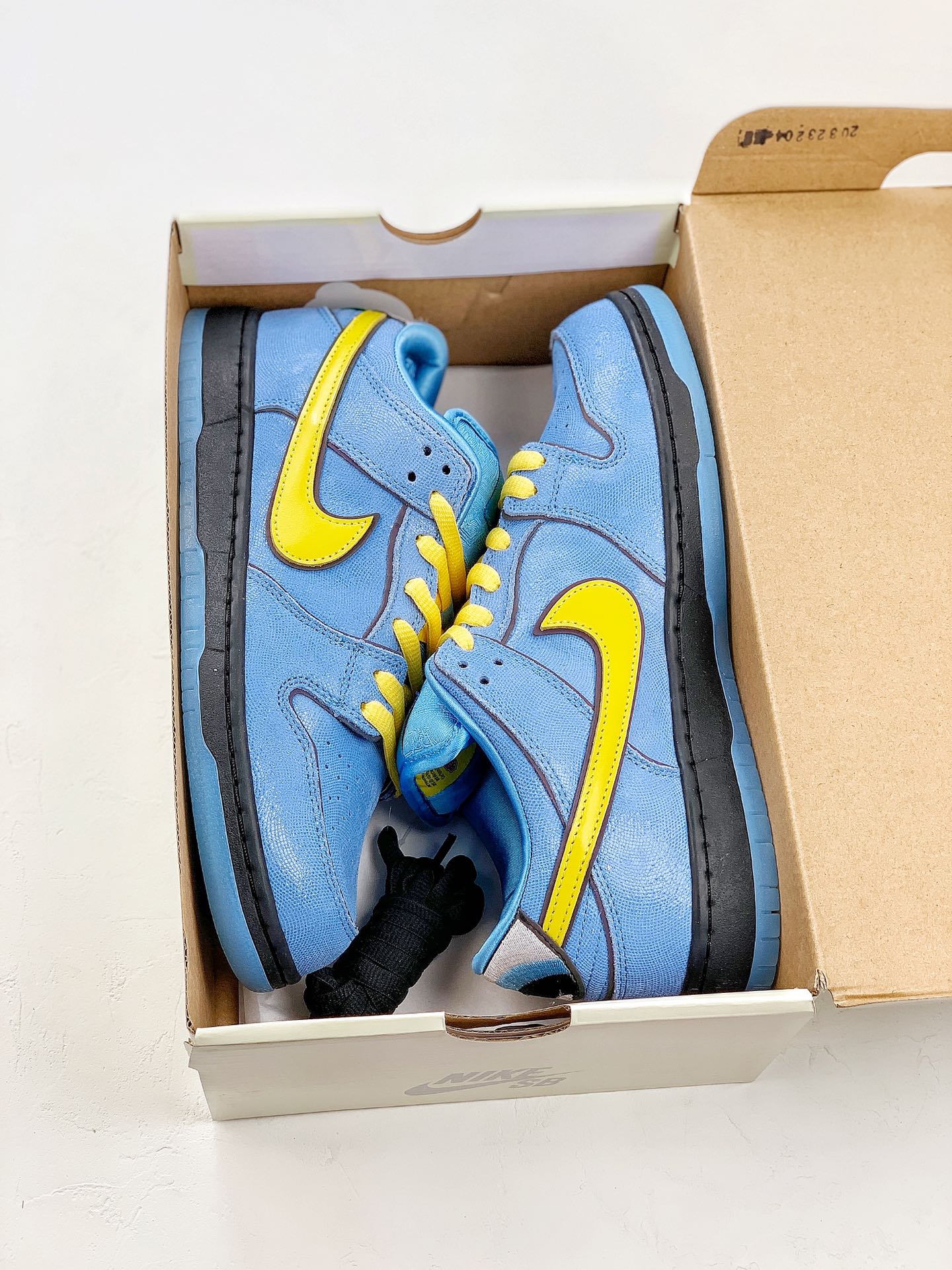 Nike x The Powerpuff Girls SB Dunk Low Prox QS 'Bubbles' FZ8320-400