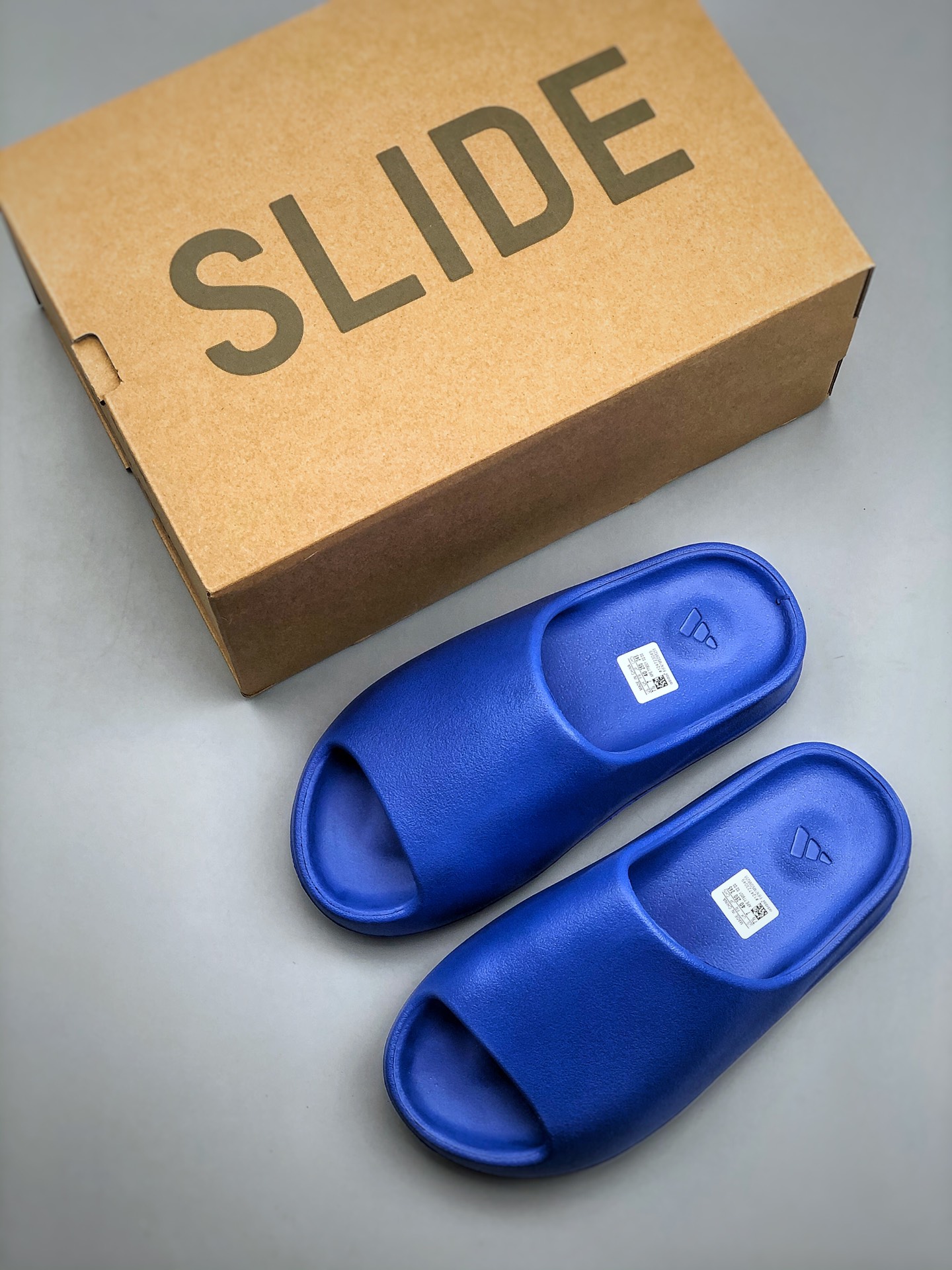 adidas Yeezy Slides 'Azure' ID4133