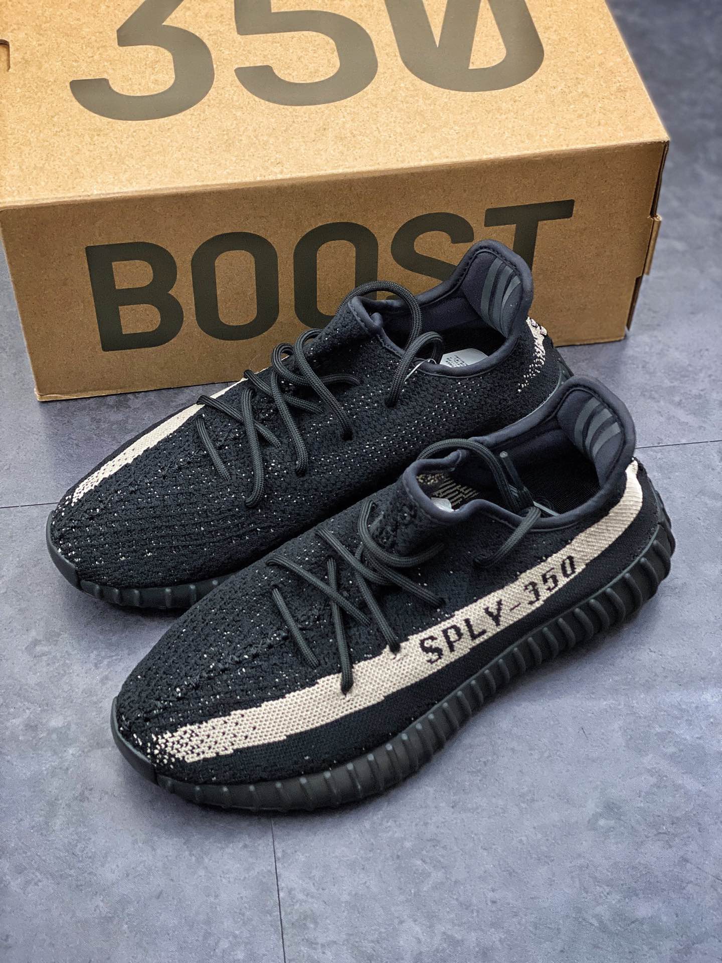 adidas Yeezy Boost 350 V2 'Oreo' BY1604