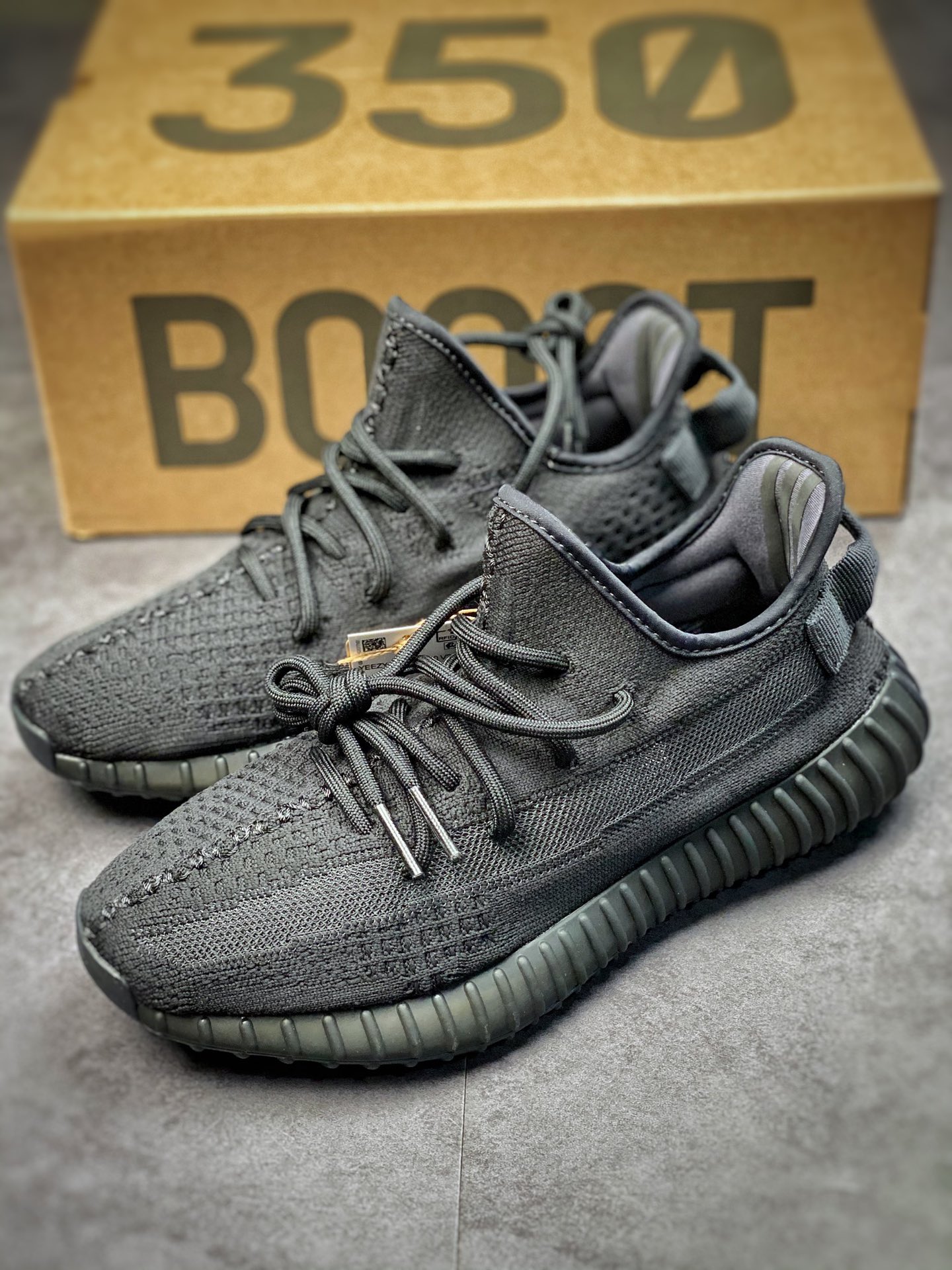 adidas Yeezy Boost 350 V2 'Onyx' HQ4540